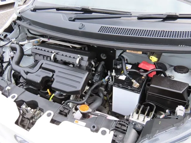 ミラ　イース（ダイハツ）の車両写真