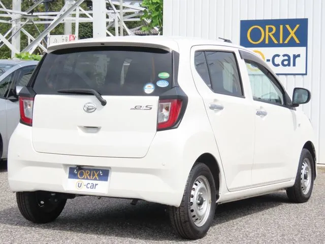 ミラ　イース（ダイハツ）の車両写真