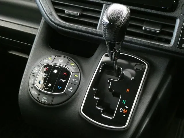 トヨタ ヴォクシー