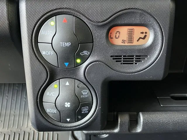 プロボックスバン　ハイブリッド（トヨタ）の車両写真