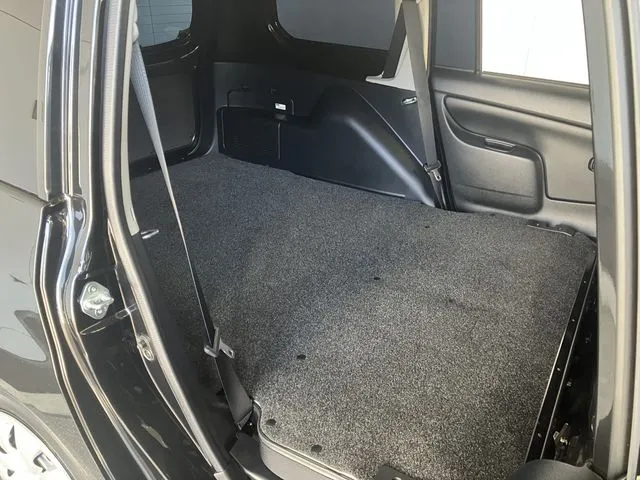 プロボックスバン　ハイブリッド（トヨタ）の車両写真