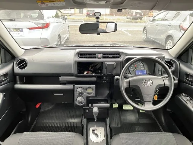 プロボックスバン　ハイブリッド（トヨタ）の車両写真