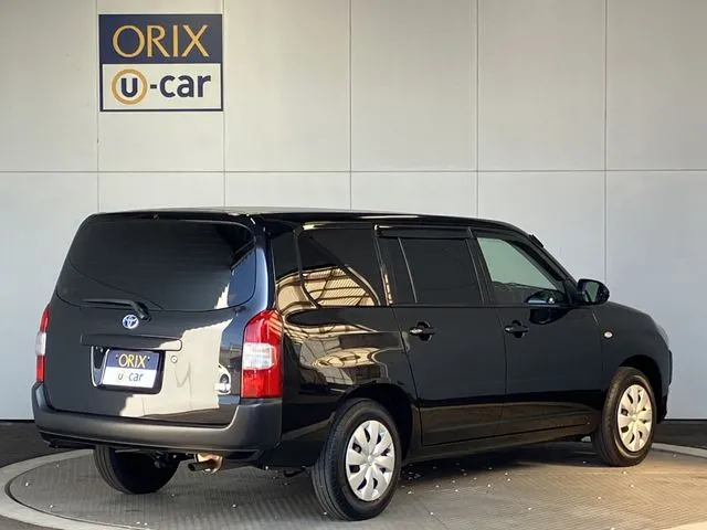 プロボックスバン　ハイブリッド（トヨタ）の車両写真