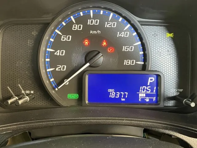 プロボックスバン　ハイブリッド（トヨタ）の車両写真