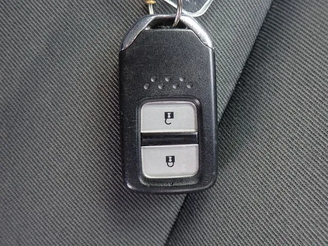 ホンダ　フィット　ｅ：ＨＥＶ