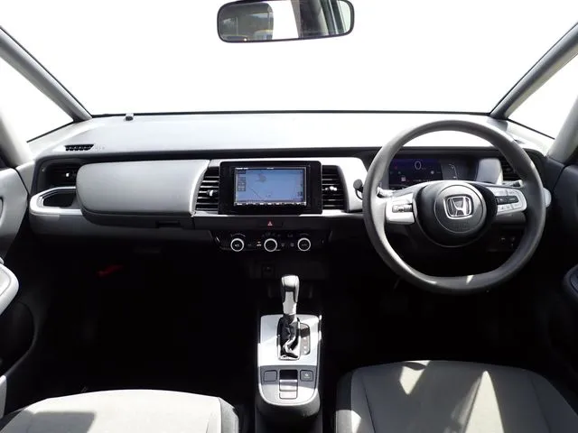 ホンダ　フィット　ｅ：ＨＥＶ