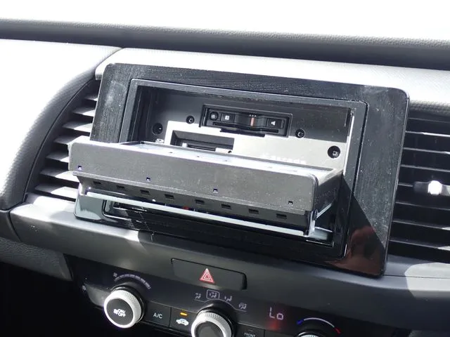 ホンダ　フィット　ｅ：ＨＥＶ