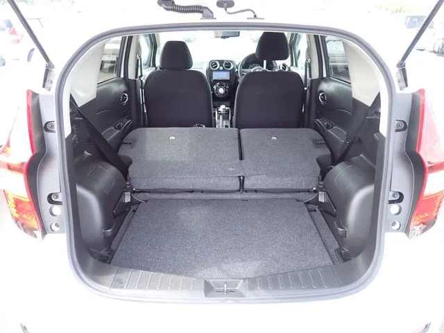 ノート（ニッサン）の車両写真