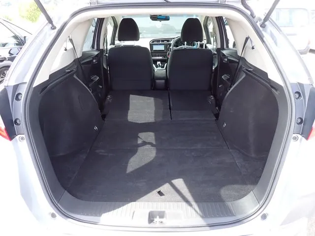 ホンダ　シャトル　ハイブリッド