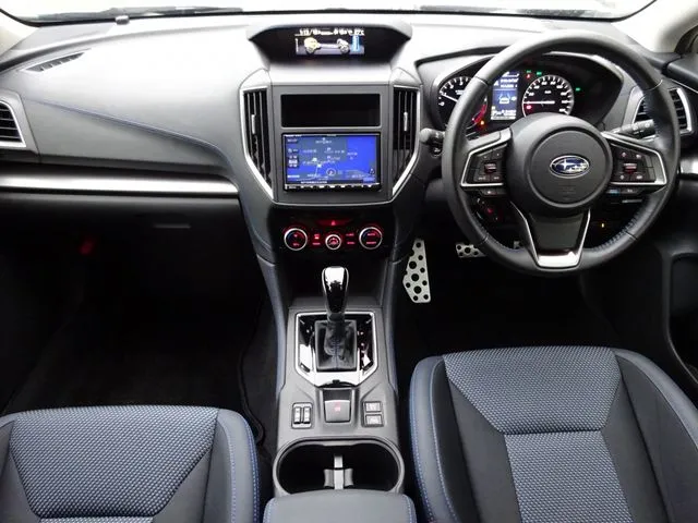 スバル　ＳＵＢＡＲＵ　ＸＶ　ハイブリッド