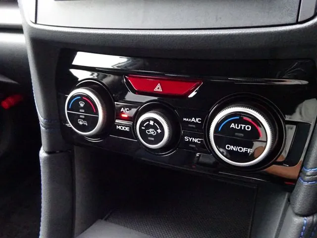 スバル　ＳＵＢＡＲＵ　ＸＶ　ハイブリッド