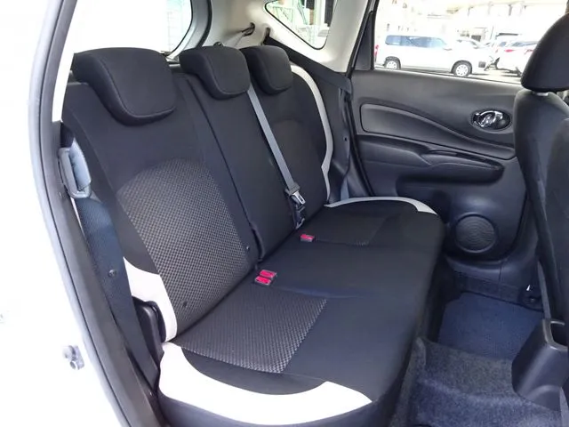 ノート（ニッサン）の車両写真