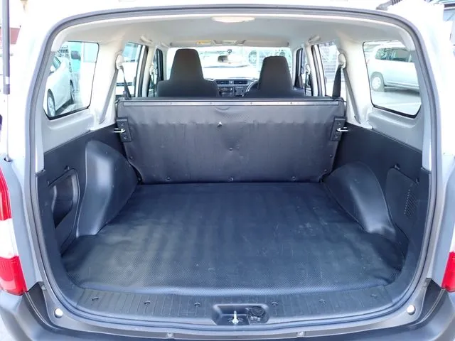 プロボックスバン　２ＷＤ（トヨタ）の車両写真