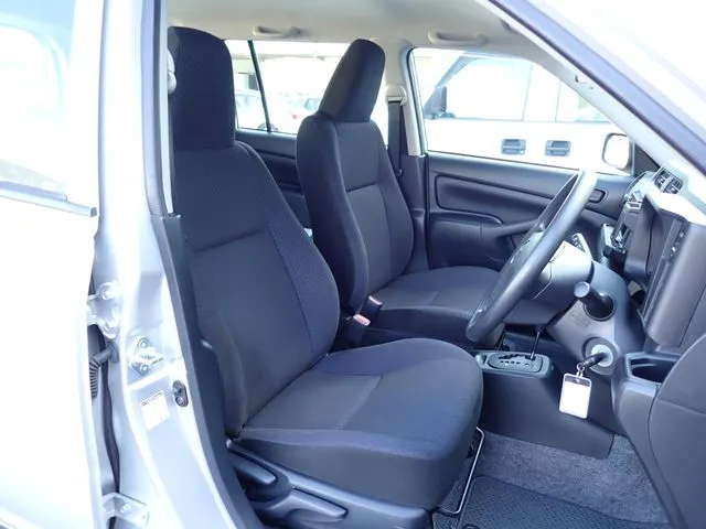 プロボックスバン　２ＷＤ（トヨタ）の車両写真