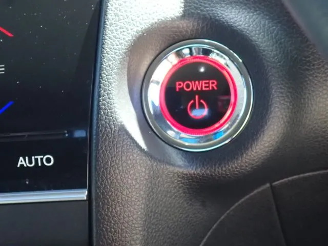 シャトル　ハイブリッド（ホンダ）の車両写真