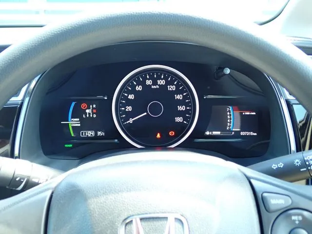 シャトル　ハイブリッド（ホンダ）の車両写真