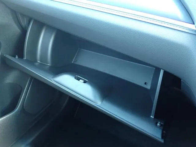 シャトル　ハイブリッド（ホンダ）の車両写真