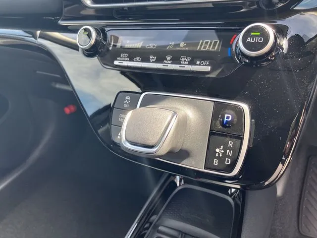 トヨタ　アクア