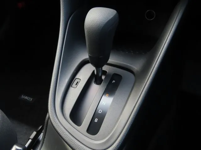 トヨタ　ヤリス