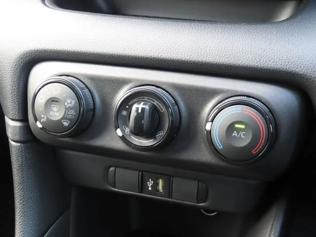 トヨタ　ヤリス