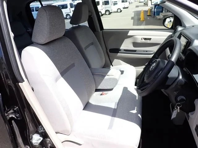 パッソ（トヨタ）の車両写真