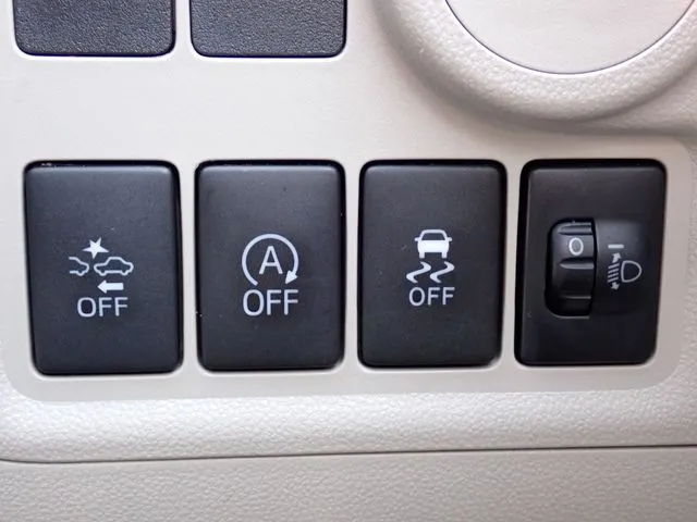 パッソ（トヨタ）の車両写真