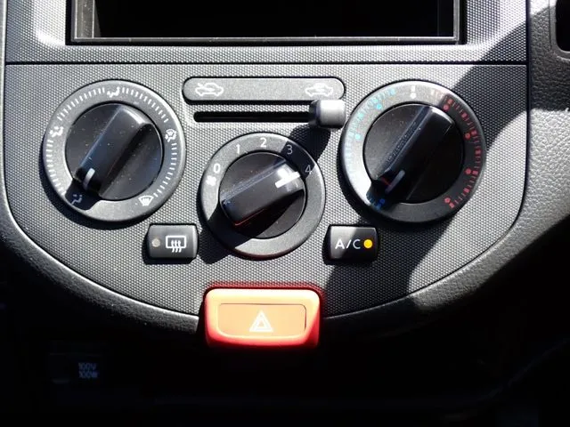 NV150 AD 2WD(ニッサン)の車両写真