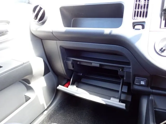 NV150 AD 2WD(ニッサン)の車両写真