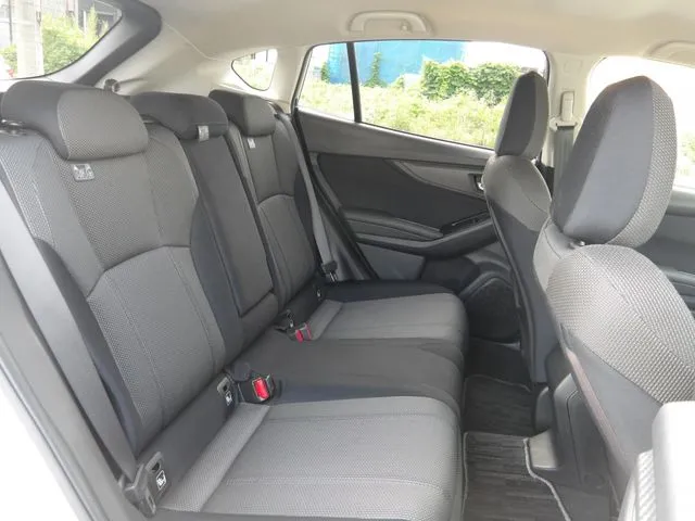 スバル インプレッサスポーツ 4WD