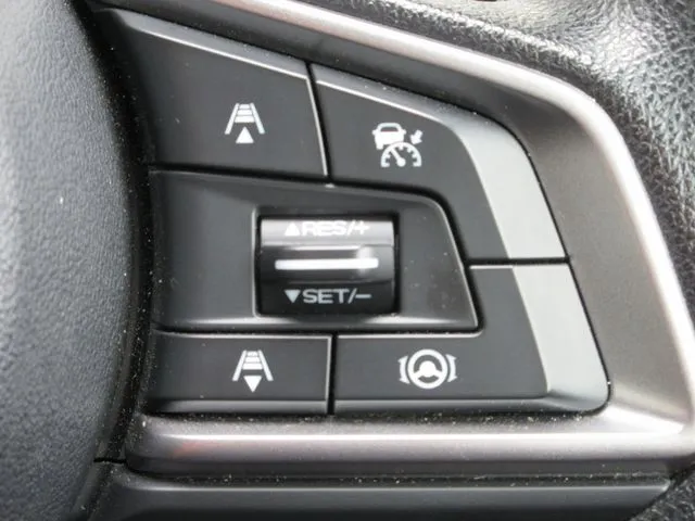 スバル インプレッサスポーツ 4WD