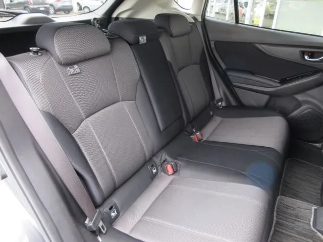 スバル インプレッサスポーツ 4WD