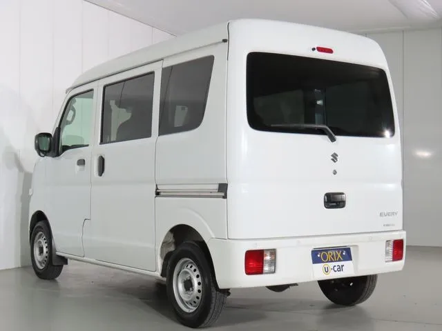 エブリイバン（スズキ）の車両写真