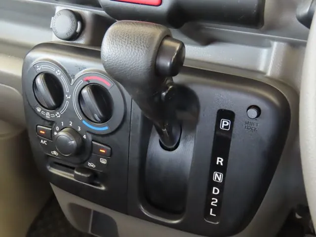 エブリイバン（スズキ）の車両写真