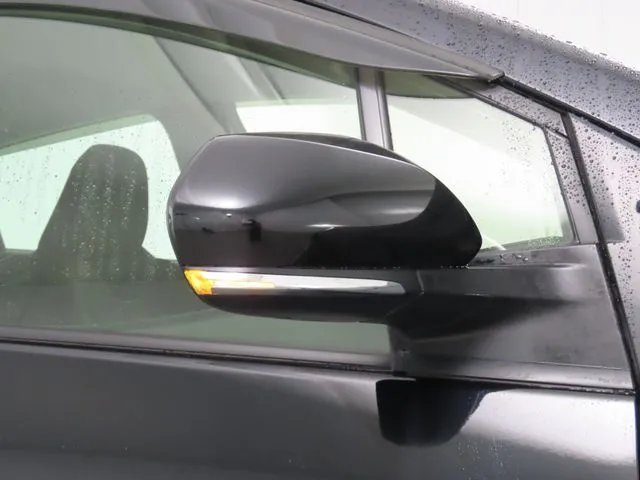 プリウス(トヨタ)の車両写真