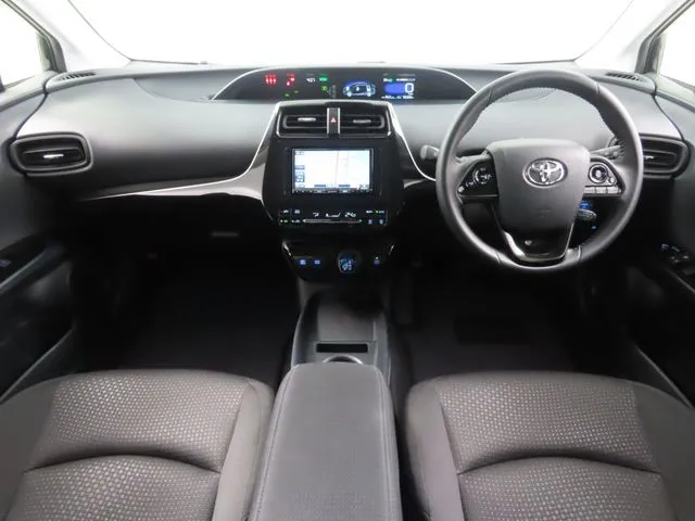 プリウス(トヨタ)の車両写真