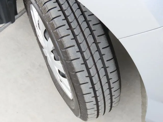 ミラ　イース（ダイハツ）の車両写真