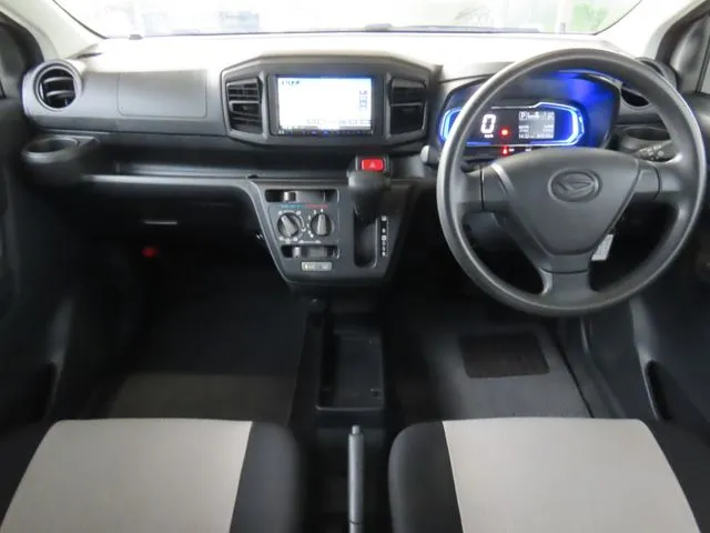 ミラ　イース（ダイハツ）の車両写真