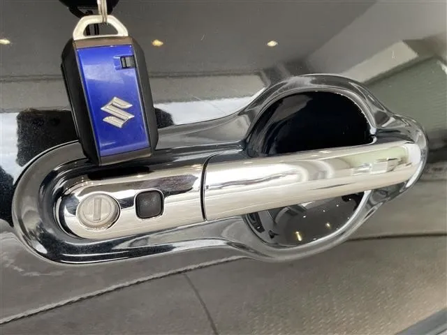 スズキ　クロスビー