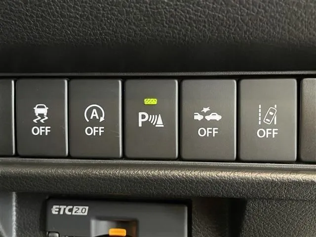 スズキ　クロスビー