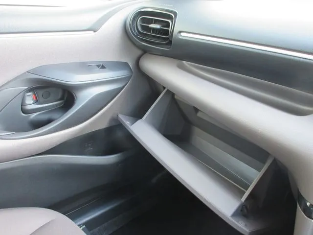 トヨタ　ヤリス　ハイブリッド