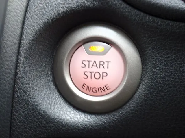 ニッサン　ノート