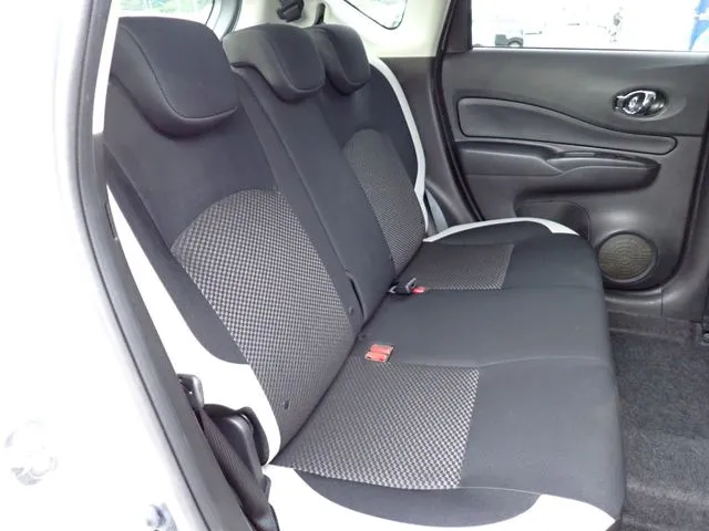 ニッサン　ノート