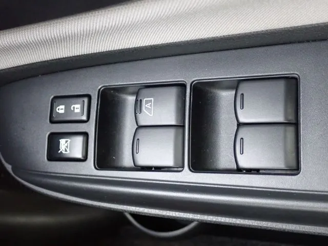 ニッサン　ノート