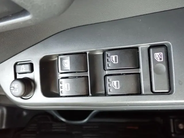 ウェイク（ダイハツ）の車両写真