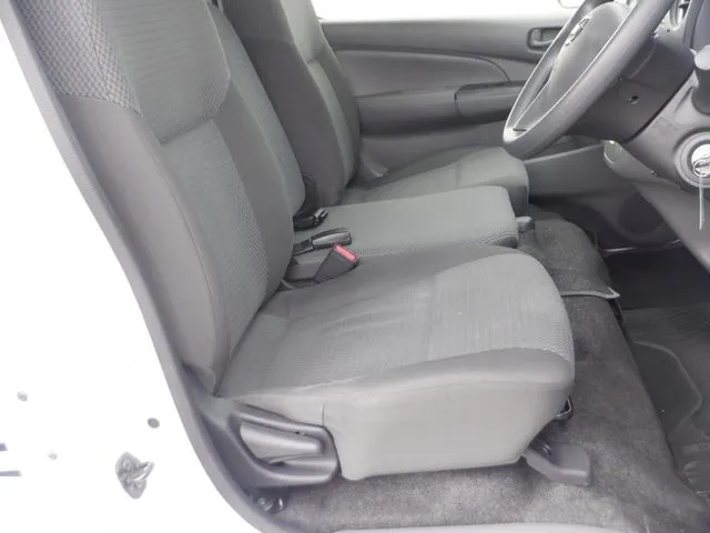 ＮＶ３５０キャラバン　１．２５ｔ（ニッサン）の車両写真