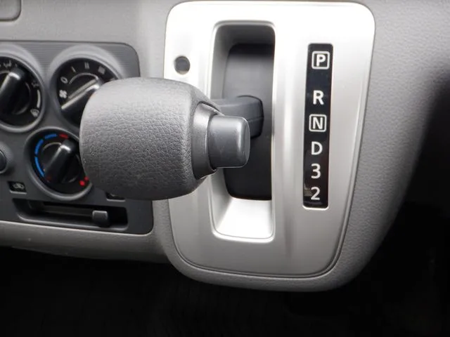 ＮＶ３５０キャラバン　１．２５ｔ（ニッサン）の車両写真