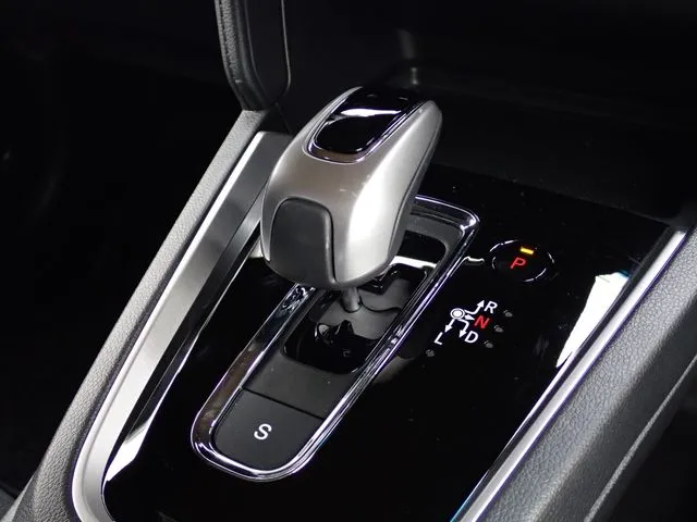 シャトル　ハイブリッド（ホンダ）の車両写真