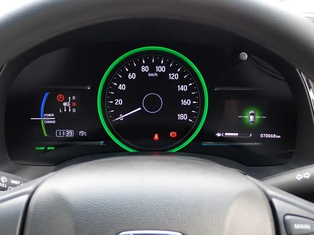 シャトル　ハイブリッド（ホンダ）の車両写真