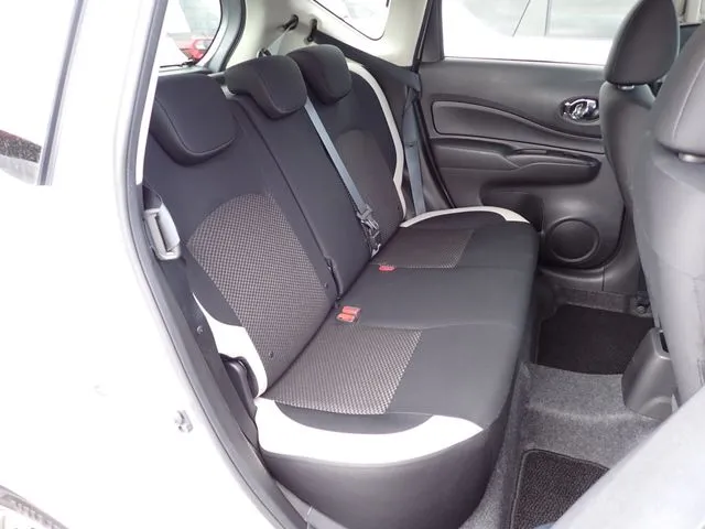 ノート（ニッサン）の車両写真