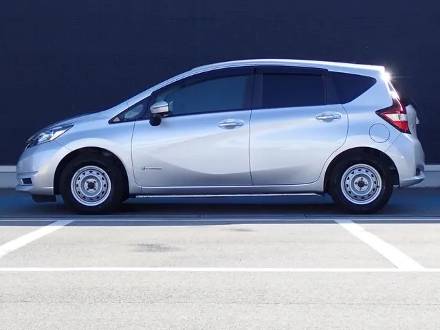 ノート（ニッサン）の車両写真